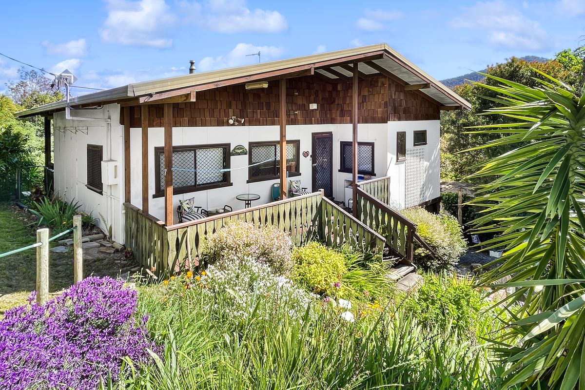 7 Goughs Crescent, Goughs Bay