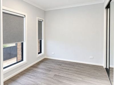 42 Orientation Avenue, Tarneit