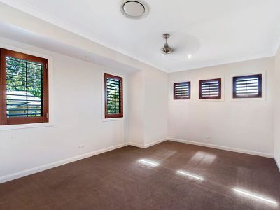 50 Great Southern Drive, Robina