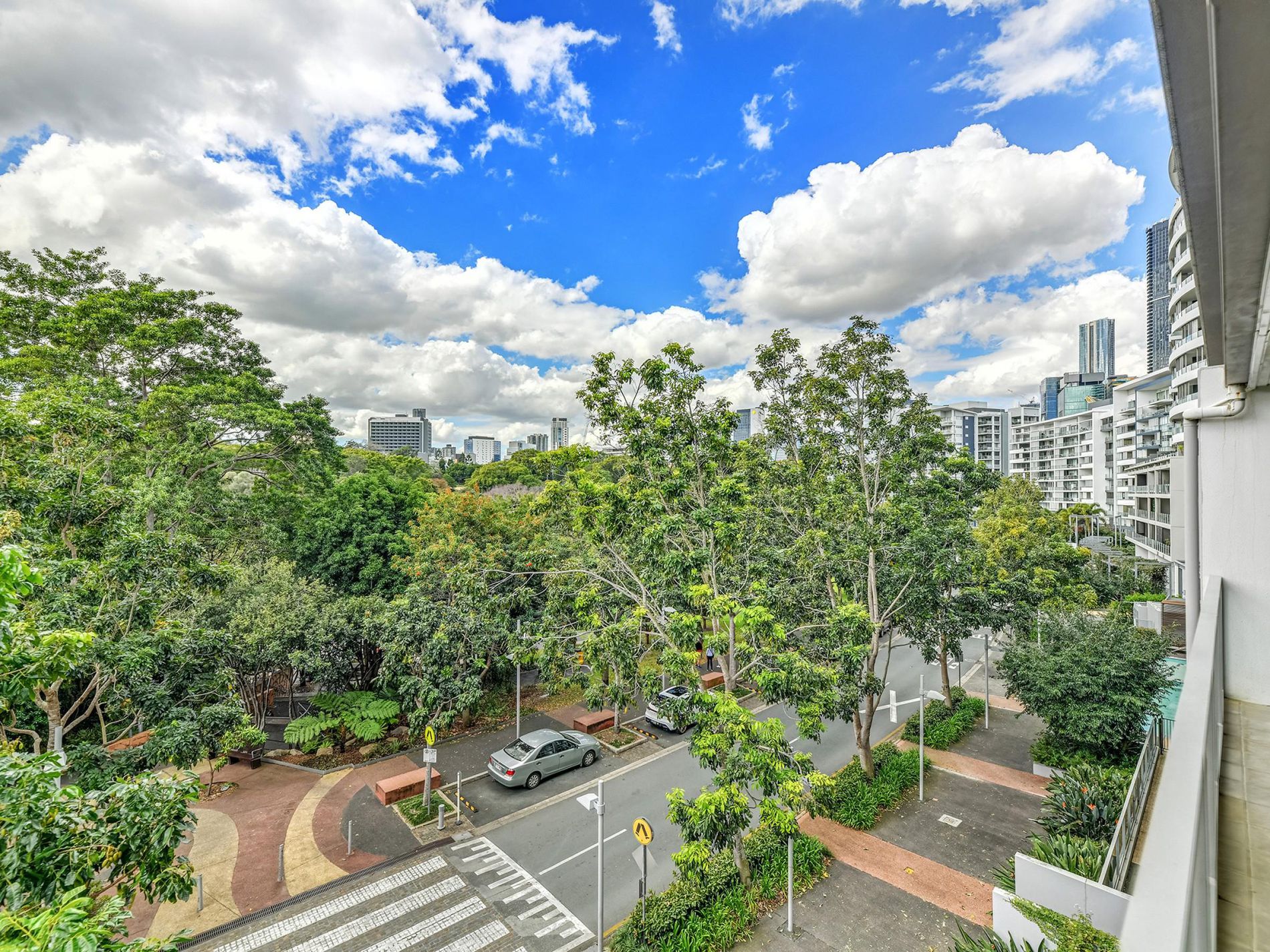 7021 / 7 Parkland Boulevard, Brisbane City