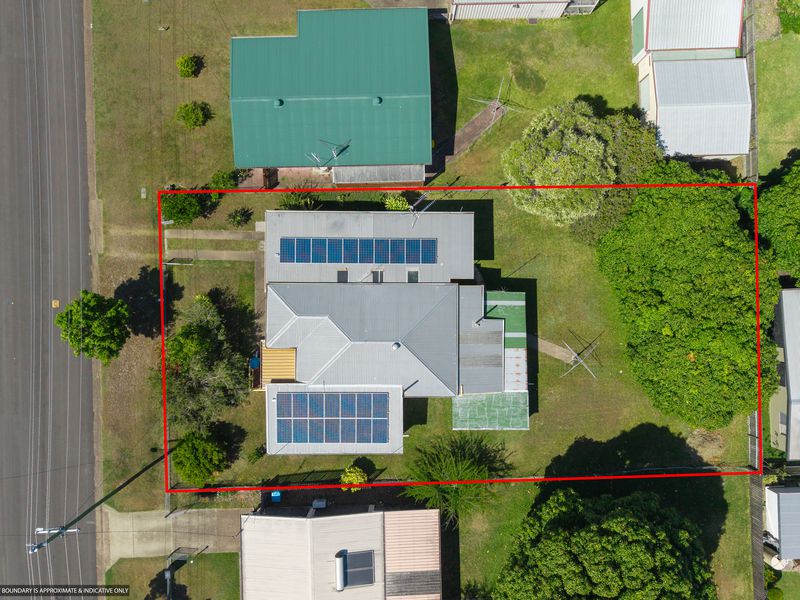 17 Hansen Street, Urangan, QLD, Urangan - Thumbnail 2