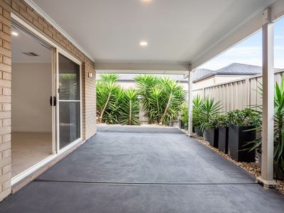 14 Winston Court, Northfield