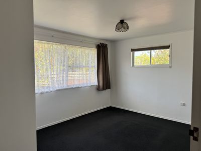 11 Brookbank Place, Glenview