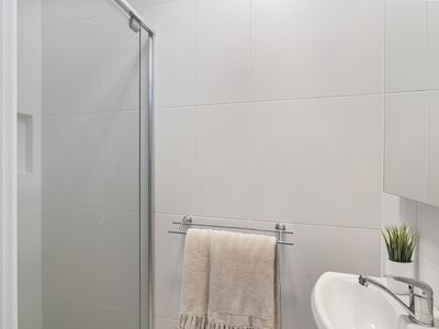 Unit 4 / 2 Long Street , Rangeville