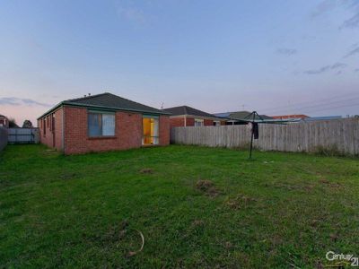 19 Charlotte Court, Cranbourne West
