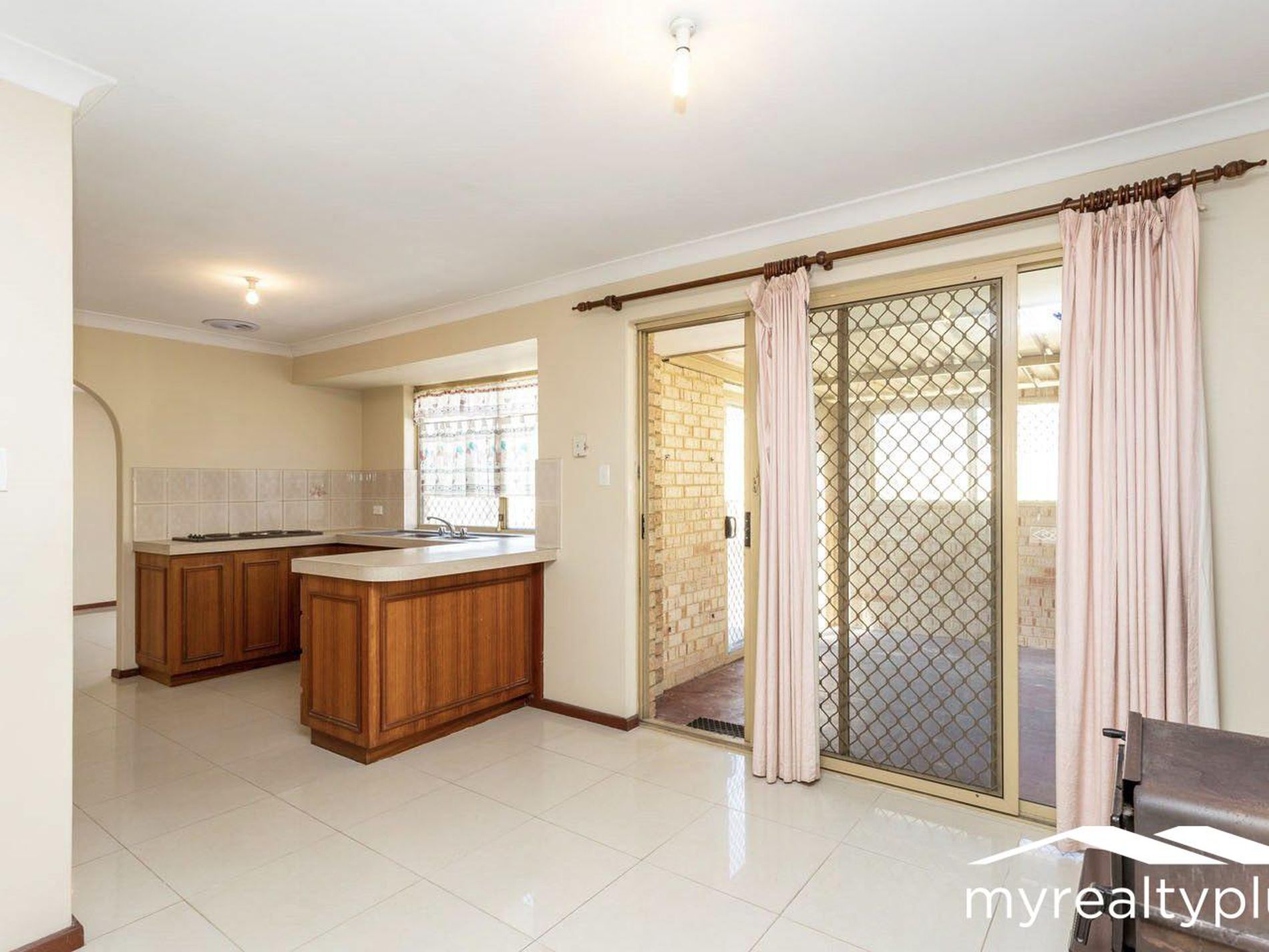 2 Casuarina Way, Morley