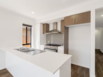 105 Leadbeater Circuit, Beveridge