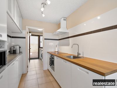 2 / 4 Lawrence Street, Como