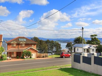 332 Northcliffe Drive, Lake Heights
