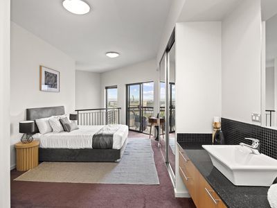 909 / 251 Hay Street, East Perth