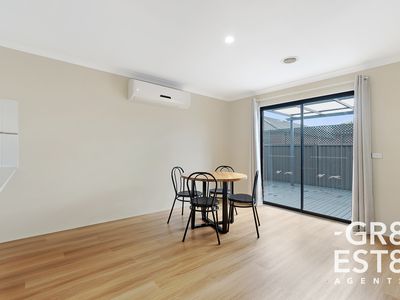 6 Zeus Avenue, Cranbourne West