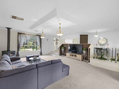 33 King William Court, Wallan