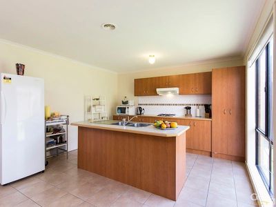 2 Nirringa Drive, Hampton Park