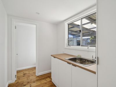 42 Oak Street, Seymour