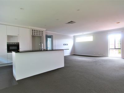 14 Kimberley Grove, Pakenham