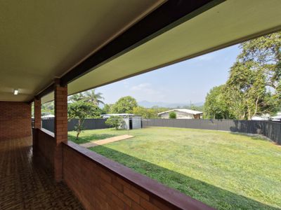 7 Armstrong Street, Atherton