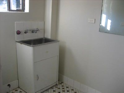 2 / 1C King St, Warilla