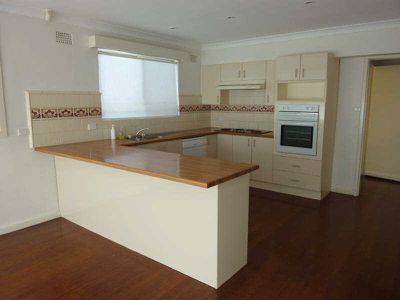 9 Burgess Road, Forster