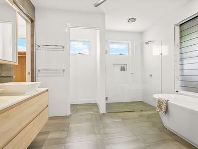 30-32 James Cook Drive, Kewarra Beach