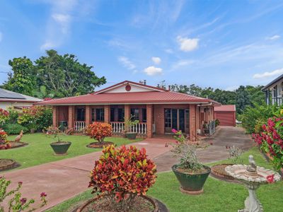 13 Golf Links Road, Atherton
