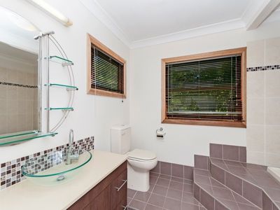 6 Macrae Street, Woodend