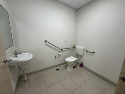 Office 7 / 21 Westside Drive, Laverton North
