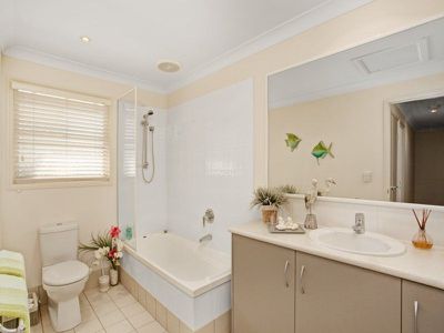 12 / 4 Riverstone Court, Tewantin