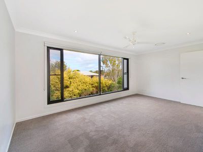 8 / 323 Bayview Street, Hollywell