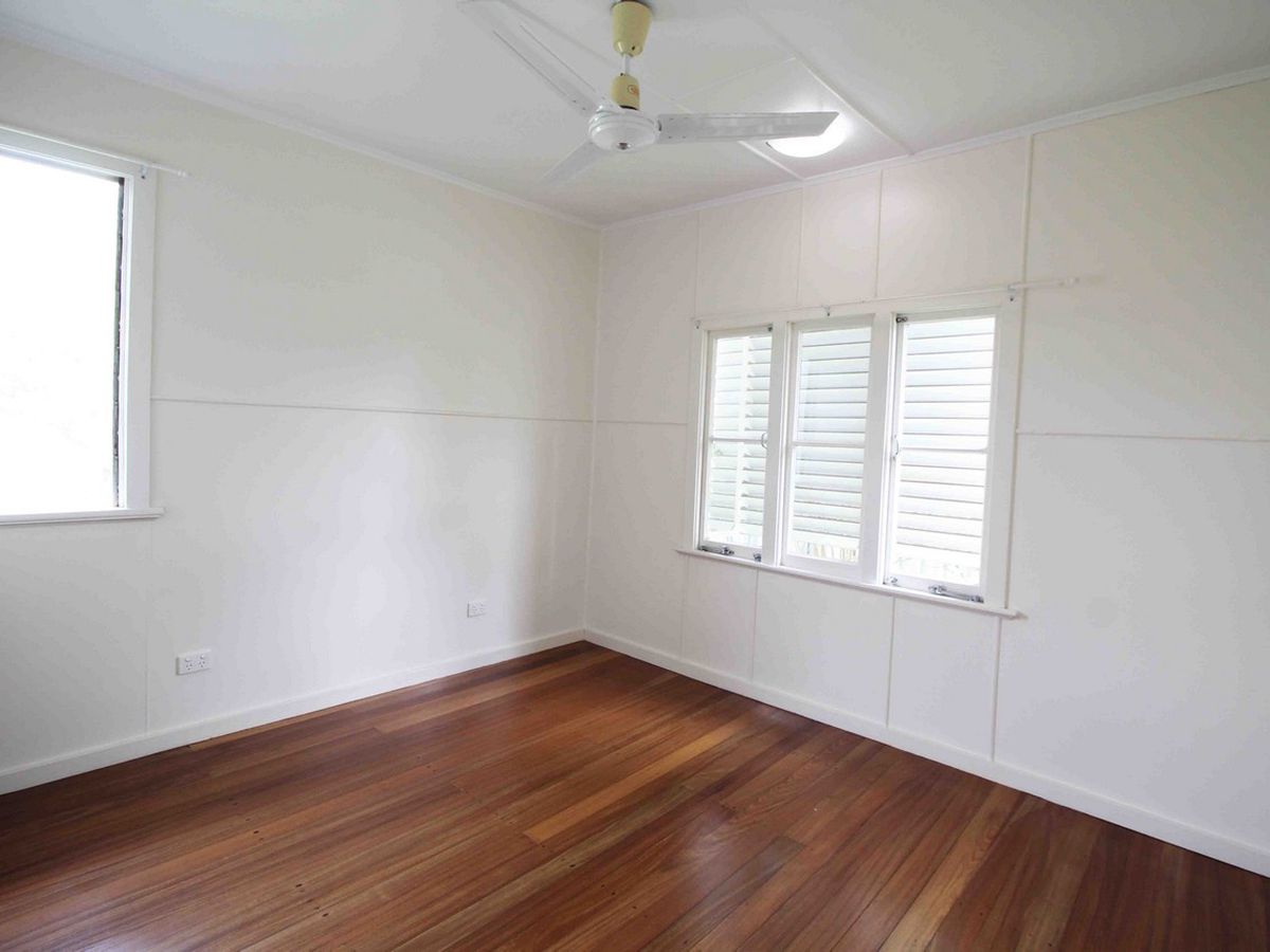 27 LODER STREET, Atherton