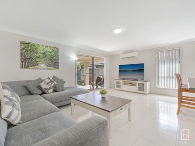 8 Oakmont Place, Woongarrah