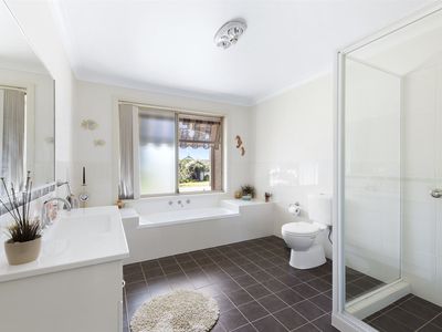 2 Brushbox Drive, Ulladulla