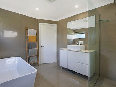 5 Victor Street, Alexandra Headland
