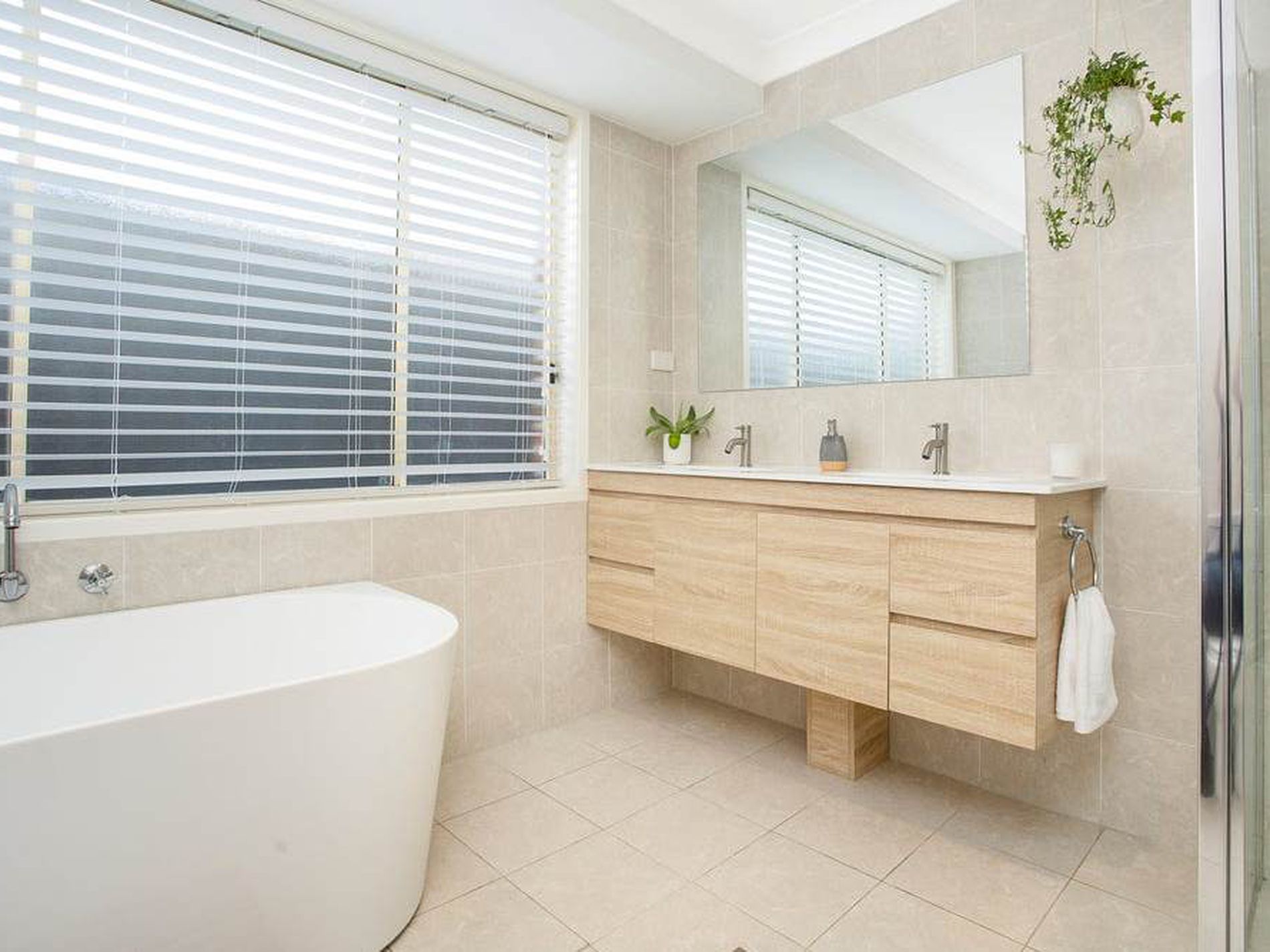 11 Peach Gardens, Glenwood