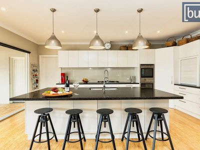 136 Sargeant Road, Table Top