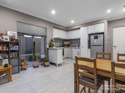 2 / 190 Ravenswood Drive, Nollamara