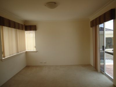 21 Longstaff Gardens, Dianella