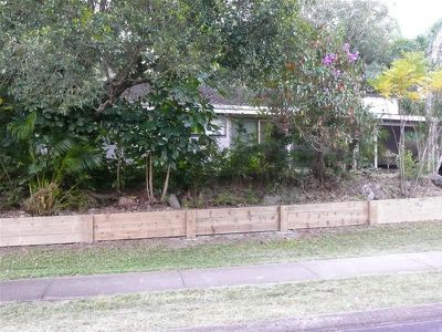 3  Sultan , Rochedale South