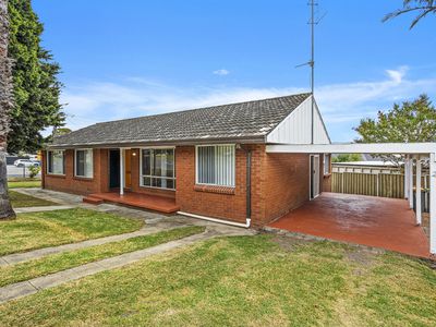 2 Devonshire Crescent, Oak Flats