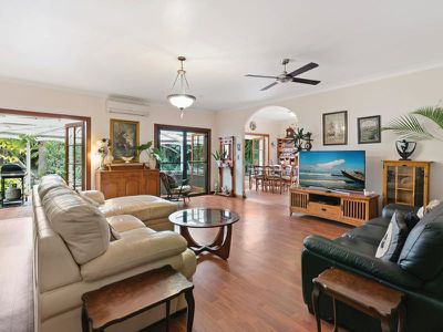 10 Wattlebird Drive, Doonan