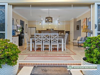 15 Albert Kench Place, Buxton