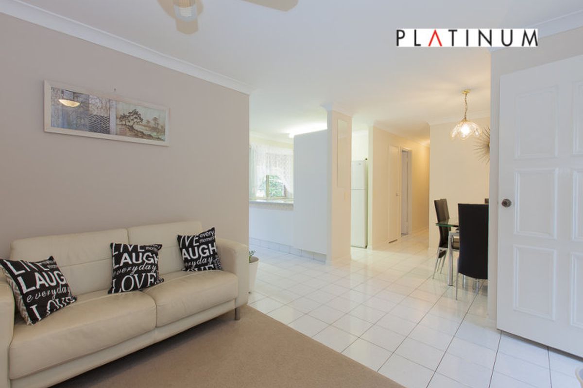 141 Mildura Drive, Helensvale