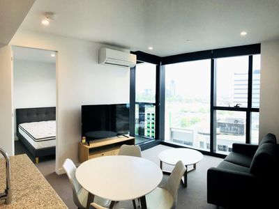 911 / 160 Victoria Street, Carlton