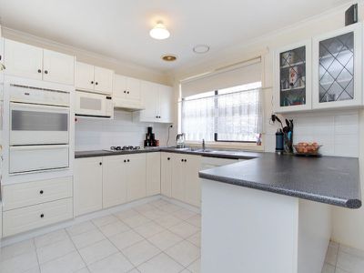 4 Highton Close, Hampton Park