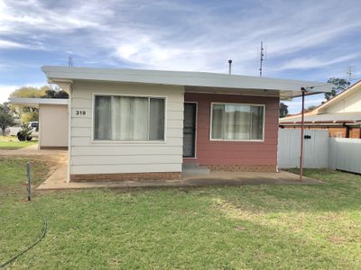 319 Church Street, Hay