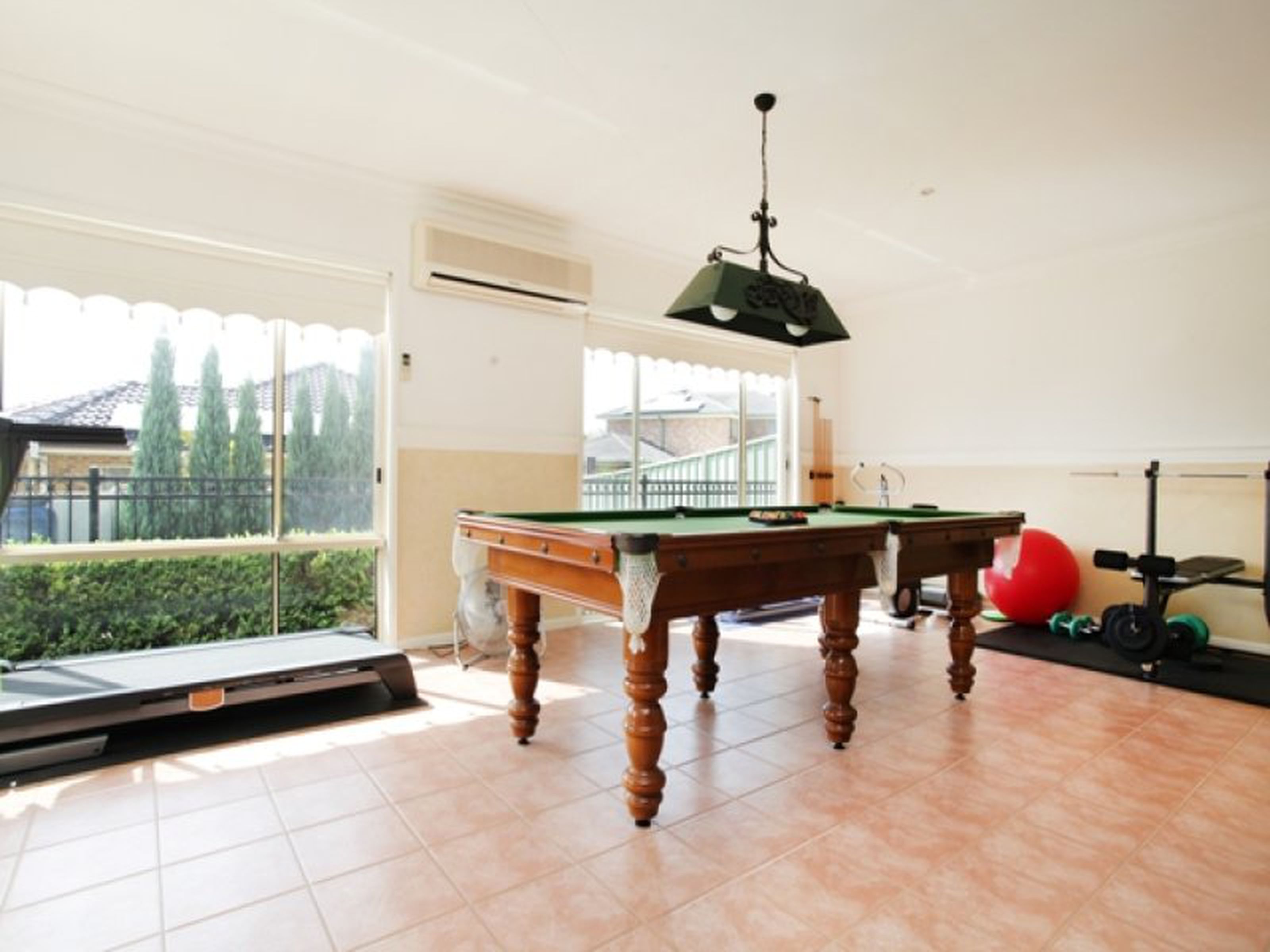 24 St Andrews Drive, GLENMORE PARK