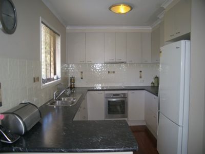 31 Skinner Cres, Silkstone