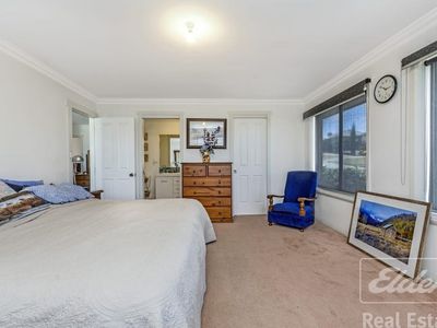 5 Talune Street, Youngtown