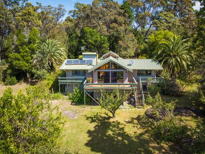 510 Sapphire Coast Drive, Tura Beach