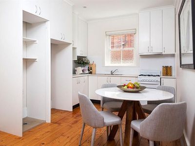 2 / 10 Allens Pde, Bondi Junction