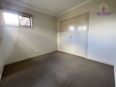 1 / 5 Equine Court, Tarneit